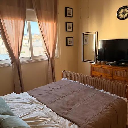 Beachfront Sirena Lighthouse Sea View Apartamento Pafos