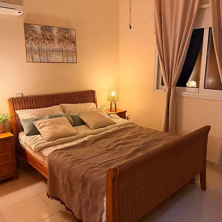 Beachfront Sirena Lighthouse Sea View Apartamento