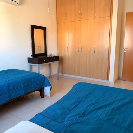 Beachfront Sirena Lighthouse Sea View *