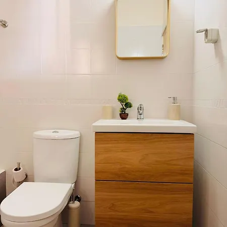 Beachfront Sirena Lighthouse Sea View Пафос