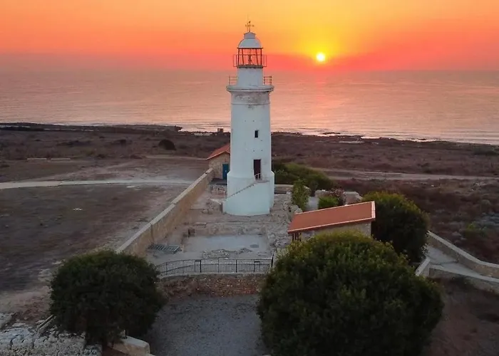 Beachfront Sirena Lighthouse Sea View
