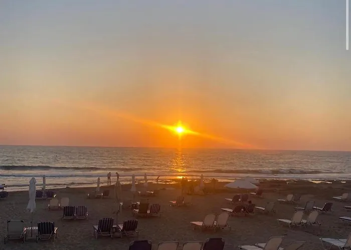 דירה Beachfront Sirena Lighthouse Sea View *